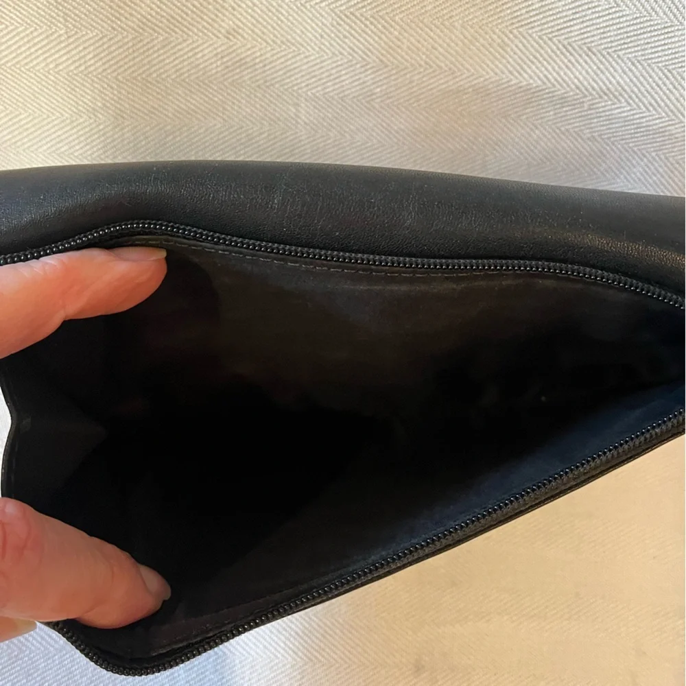 COACH black leather Gold‎ Signature snap close, organizer, coin zip wallet